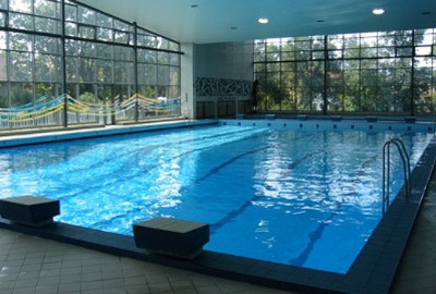 PRAGUE SWIMMING POOL HLOUBĚT&Iacute;N